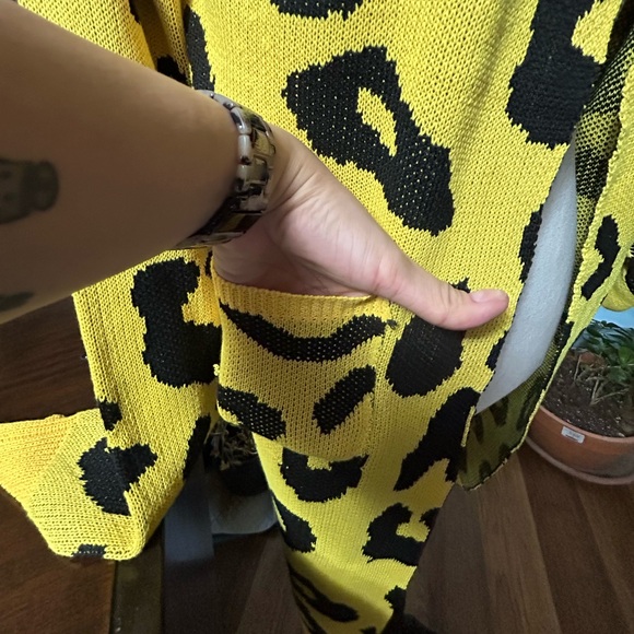 Yellow & black leopard print, open cardigan - Picture 2 of 5